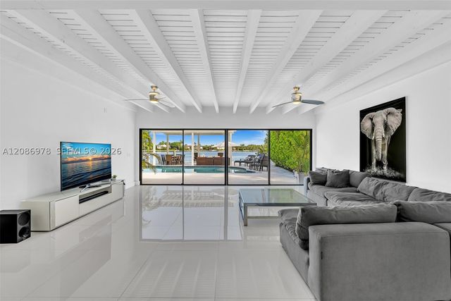 1405 Stillwater Dr, Miami Beach, FL 33141
