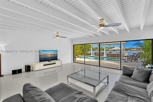 1405 Stillwater Dr, Miami Beach, FL 33141