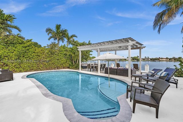 1405 Stillwater Dr, Miami Beach, FL 33141