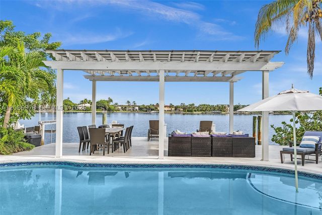1405 Stillwater Dr, Miami Beach, FL 33141