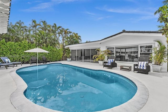 1405 Stillwater Dr, Miami Beach, FL 33141