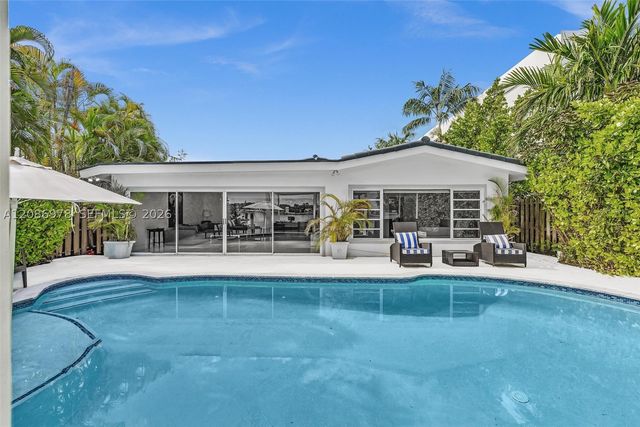 1405 Stillwater Dr, Miami Beach, FL 33141