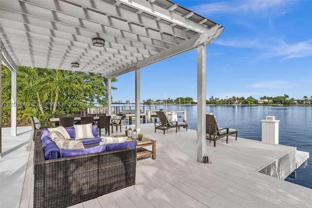 1405 Stillwater Dr, Miami Beach, FL 33141