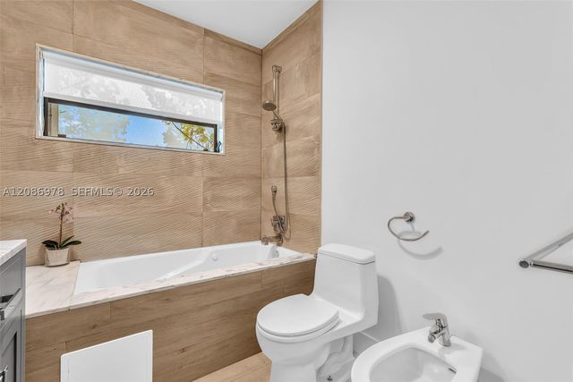 1405 Stillwater Dr, Miami Beach, FL 33141