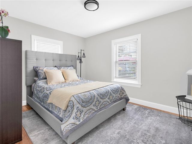 17 Boulevard Avenue, Lincoln, RI 02865