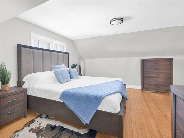 17 Boulevard Avenue, Lincoln, RI 02865