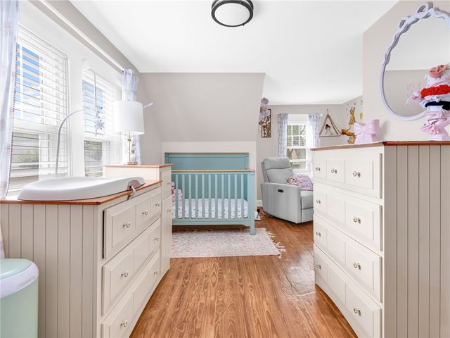 17 Boulevard Avenue, Lincoln, RI 02865