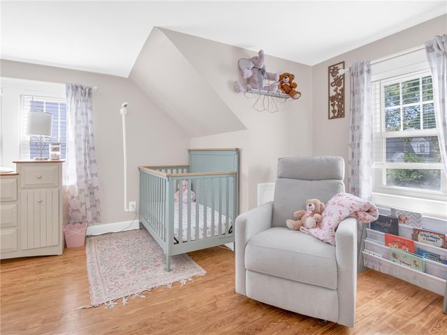 17 Boulevard Avenue, Lincoln, RI 02865
