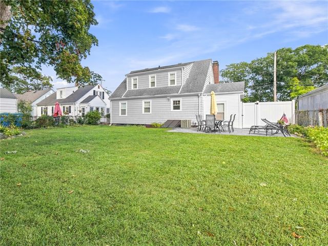 17 Boulevard Avenue, Lincoln, RI 02865