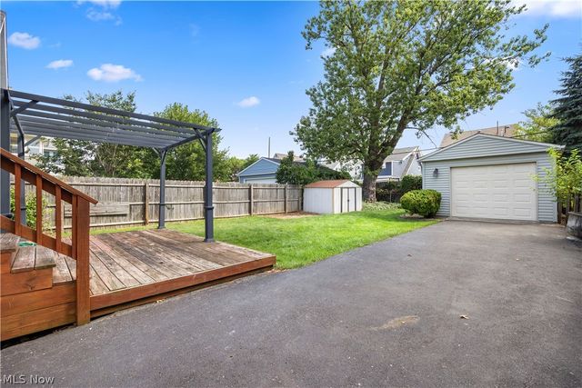 1197 Cranford Avenue, Lakewood, OH 44107