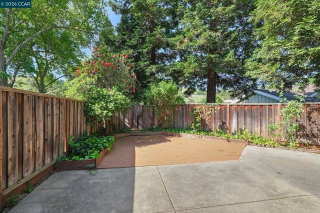 1000 Shady Creek Pl, Danville, CA 94526