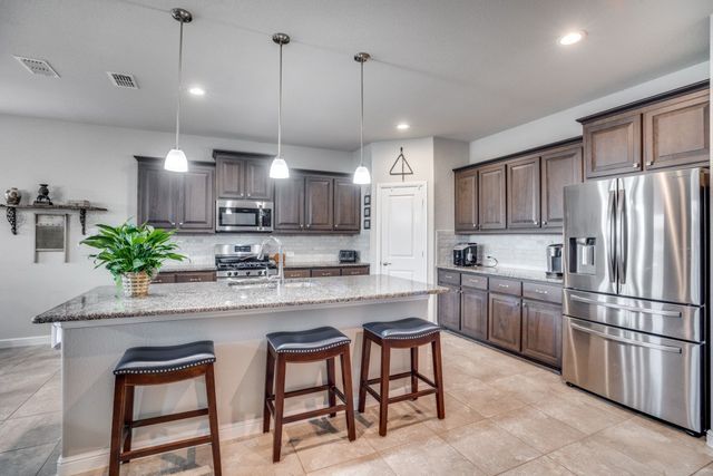 2513 Clay Creek Lane, Fort Worth, TX 76177