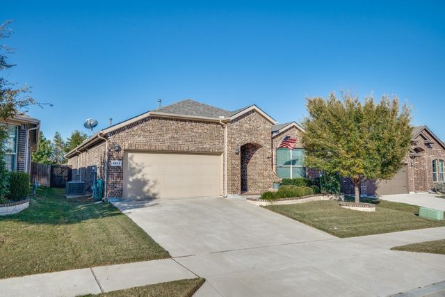 2513 Clay Creek Lane, Fort Worth, TX 76177