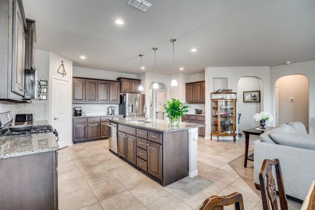 2513 Clay Creek Lane, Fort Worth, TX 76177