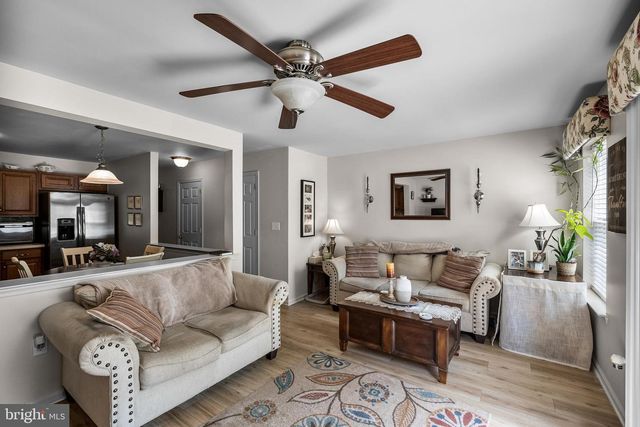 50 NORMANS FORD DR, Sicklerville, NJ 08081