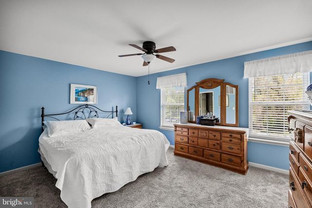 50 NORMANS FORD DR, Sicklerville, NJ 08081
