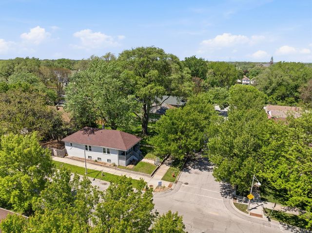 12124 S Edbrooke Avenue, Chicago, IL 60628