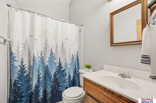 13583 Chandler Street, Omaha, NE 68138