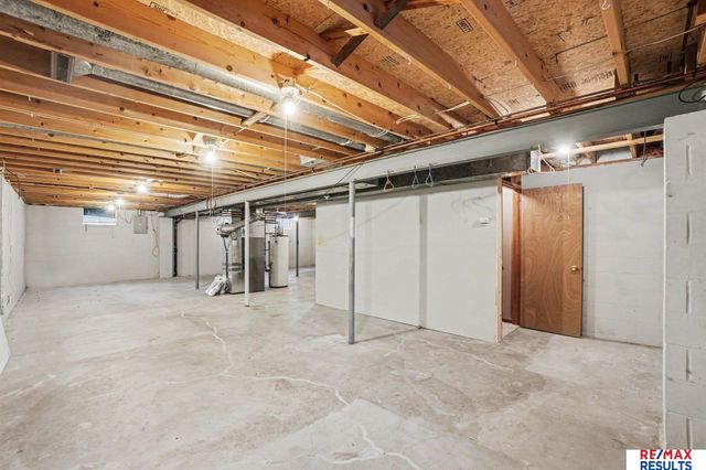 13583 Chandler Street, Omaha, NE 68138