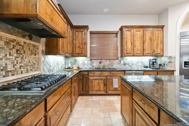 8415 Wild Wind Park, Garden Ridge, TX 78266