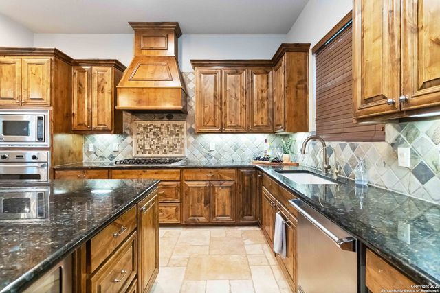 8415 Wild Wind Park, Garden Ridge, TX 78266