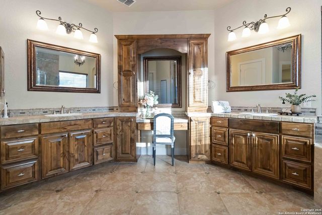 8415 Wild Wind Park, Garden Ridge, TX 78266