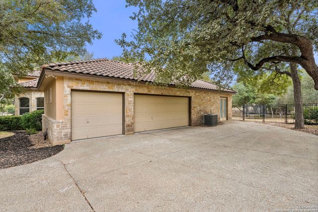 8415 Wild Wind Park, Garden Ridge, TX 78266