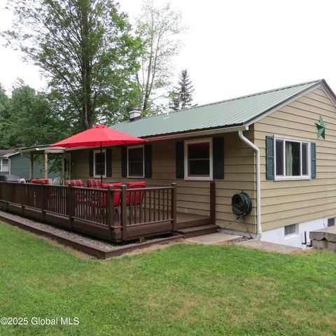 118 Hemlock Terrace, Northville, NY 12134
