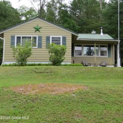 118 Hemlock Terrace, Northville, NY 12134