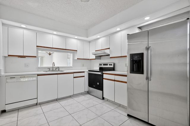 12500 SW 6th Street 110n, Pembroke Pines, FL 33027