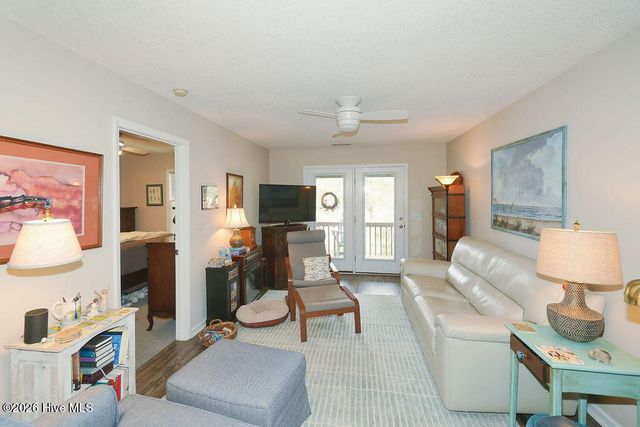 212 NE 48th Street, Oak Island, NC 28465