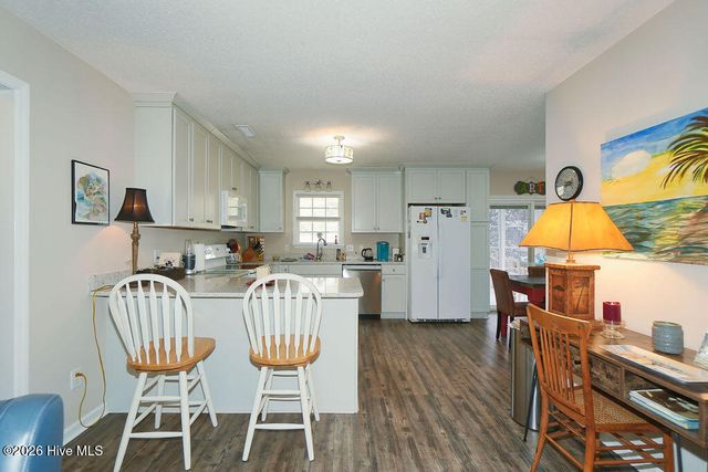 212 NE 48th Street, Oak Island, NC 28465