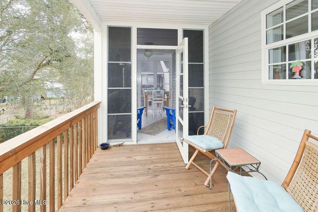 212 NE 48th Street, Oak Island, NC 28465