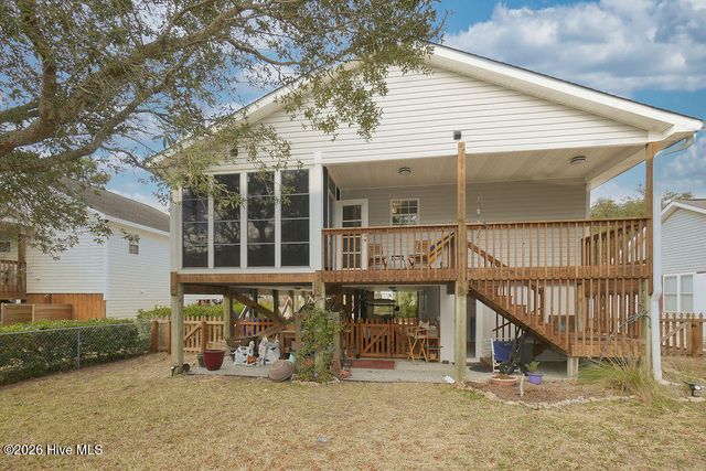 212 NE 48th Street, Oak Island, NC 28465