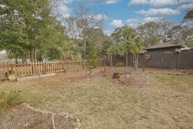 212 NE 48th Street, Oak Island, NC 28465