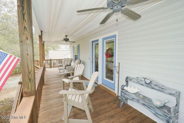 212 NE 48th Street, Oak Island, NC 28465