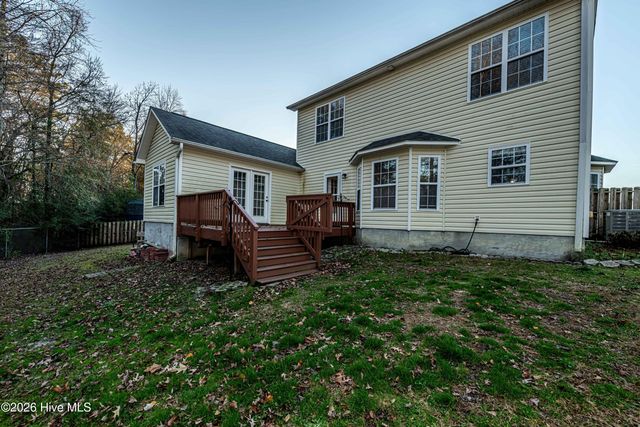 130 Whiteleaf Drive, Jacksonville, NC 28546