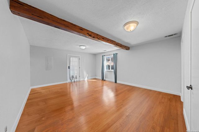 106 Seamoor, Fredericksburg, TX 78624