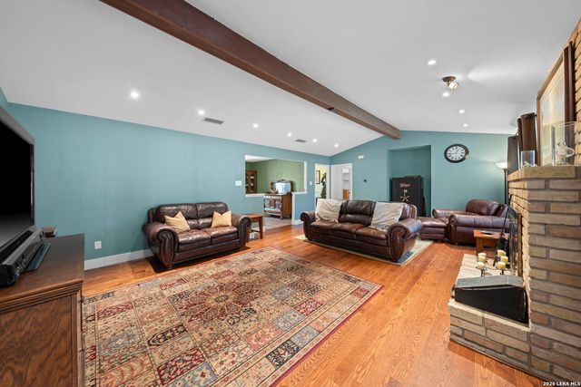 106 Seamoor, Fredericksburg, TX 78624