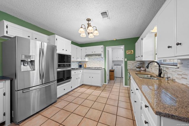 106 Seamoor, Fredericksburg, TX 78624