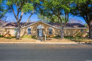 106 Seamoor, Fredericksburg, TX 78624