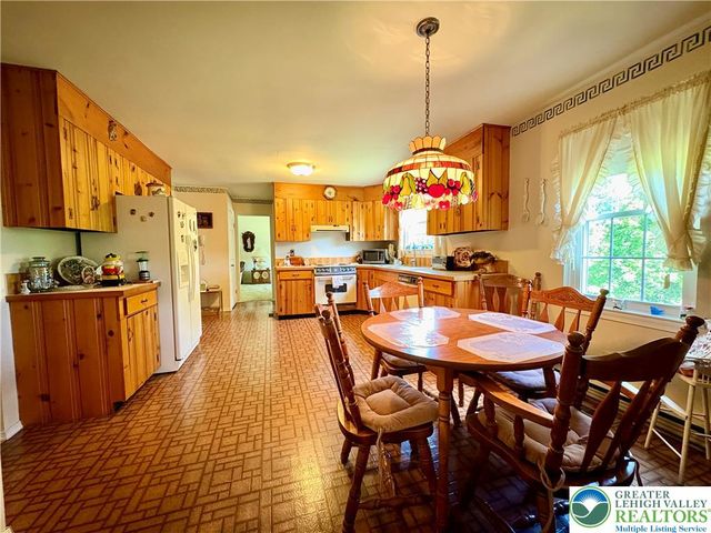 5705 Bel Air Drive, Upper Saucon Twp, PA 18036