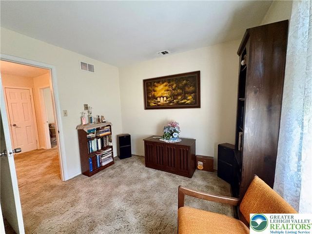 5705 Bel Air Drive, Upper Saucon Twp, PA 18036