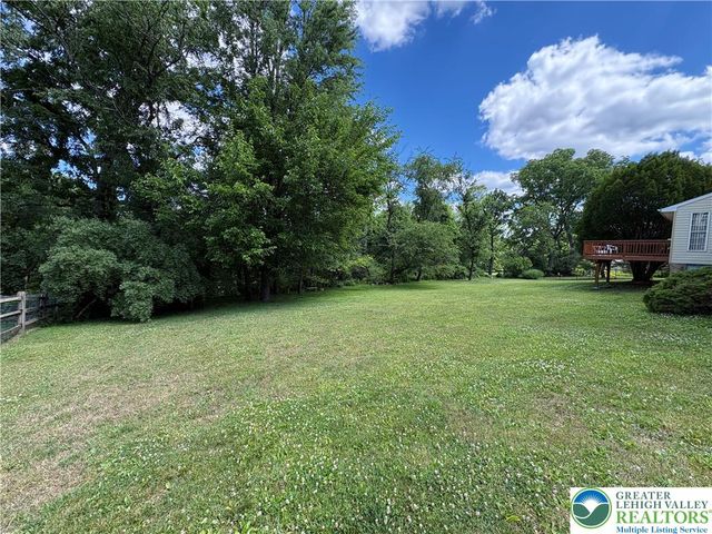 5705 Bel Air Drive, Upper Saucon Twp, PA 18036