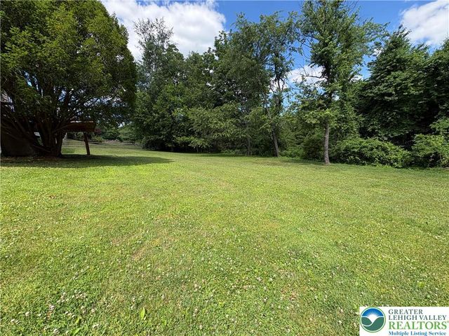 5705 Bel Air Drive, Upper Saucon Twp, PA 18036