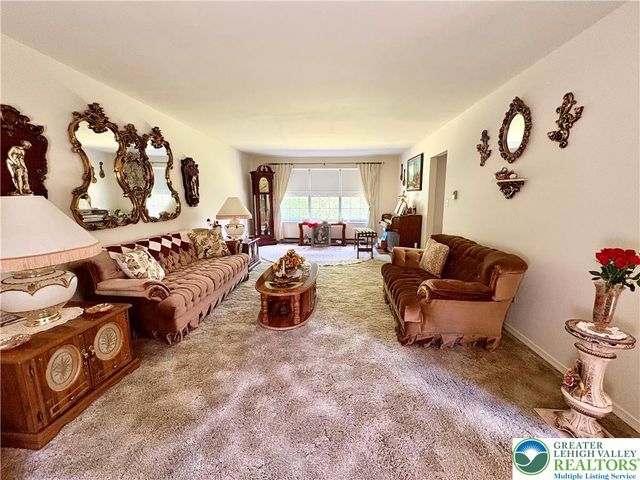 5705 Bel Air Drive, Upper Saucon Twp, PA 18036