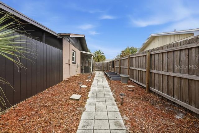 60 BLAINE DRIVE, Palm Coast, FL 32137