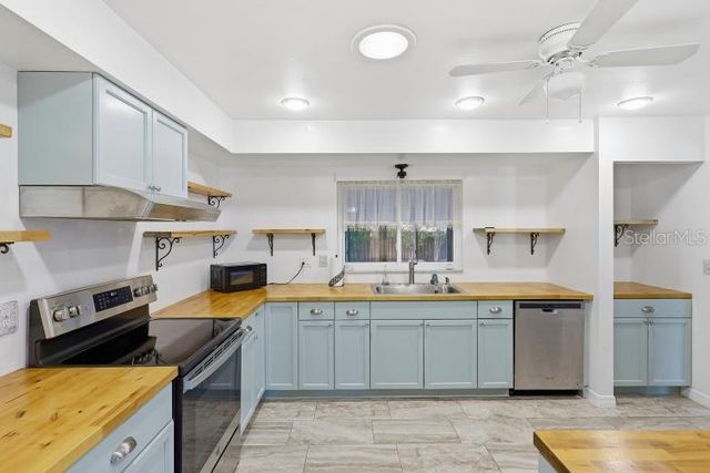 60 BLAINE DRIVE, Palm Coast, FL 32137