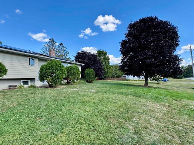 252 Mountain View Drive, Newport City, VT 05855