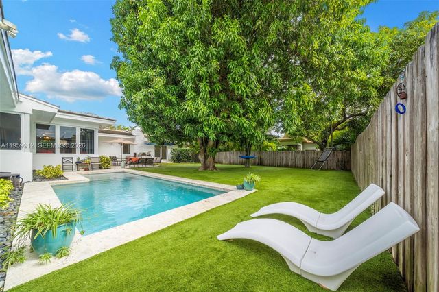 4595 N Jefferson Ave, Miami Beach, FL 33140